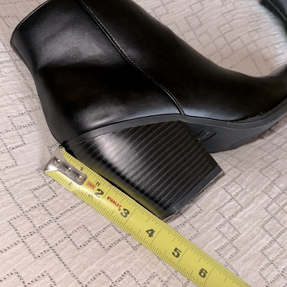 Black Madden Girl Klicck Ankle Bootie - Picture 6 of 9